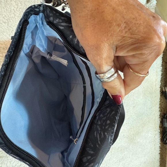 Baggallini GO Bagg Black and Gray Floral Crossbody Bag - Picture 5 of 11